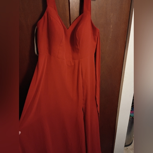 Beautiful Rust Coloured Formal Gown - Picture 1 of 3